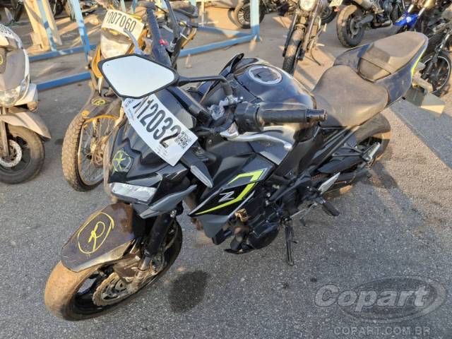 2025 KAWASAKI Z900 