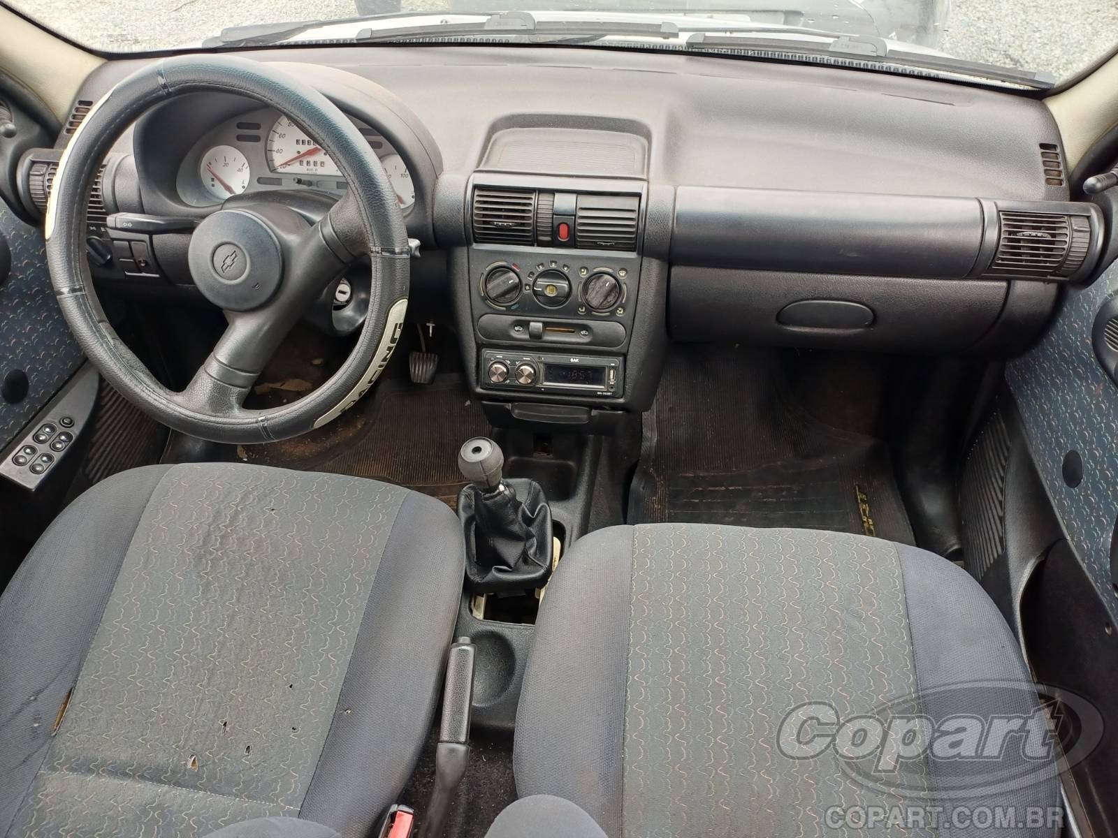Foto 9 de 11: 2001 CHEVROLET CORSA SEDAN