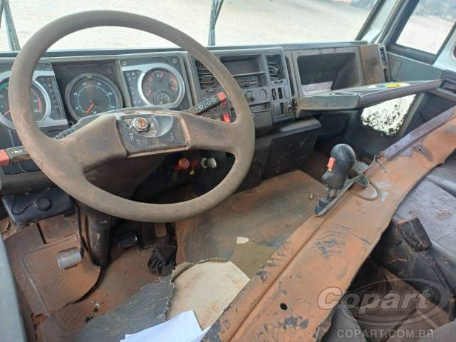 2011 FORD CARGO 1517E 