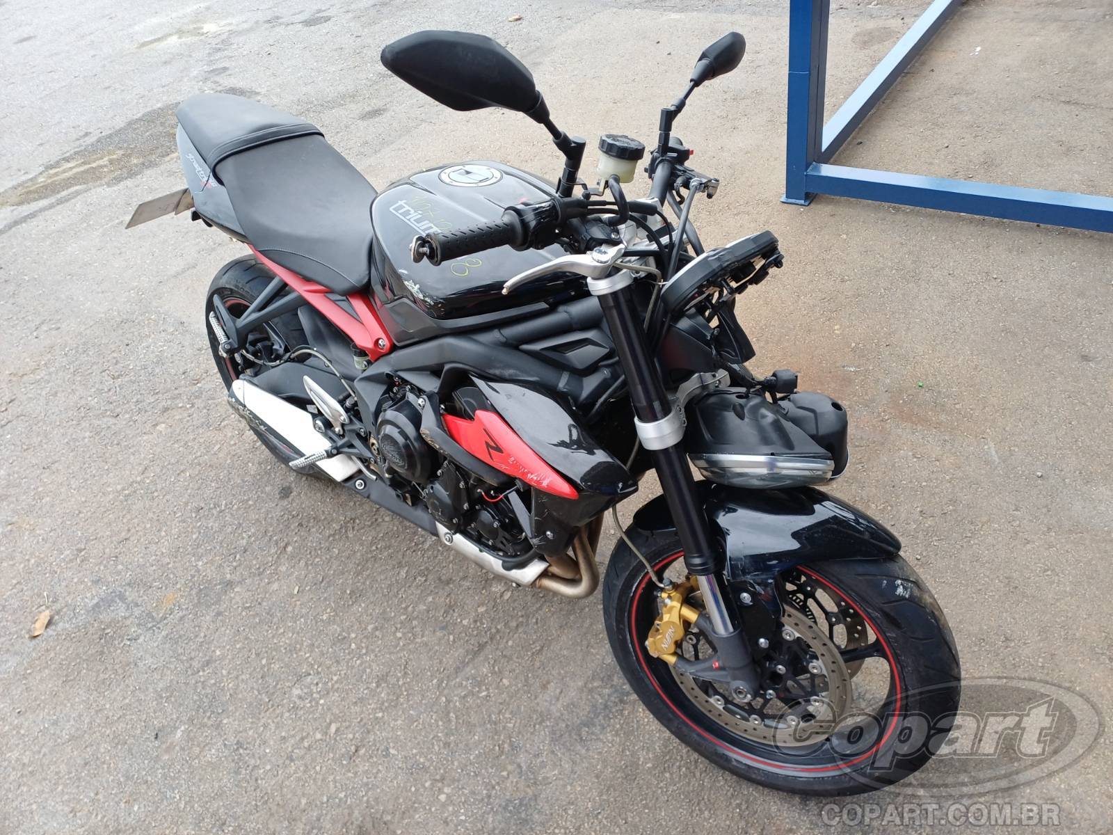 Triumph Street Triple 2014