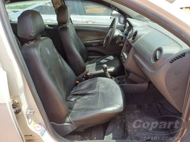 2014 VOLKSWAGEN VOYAGE 