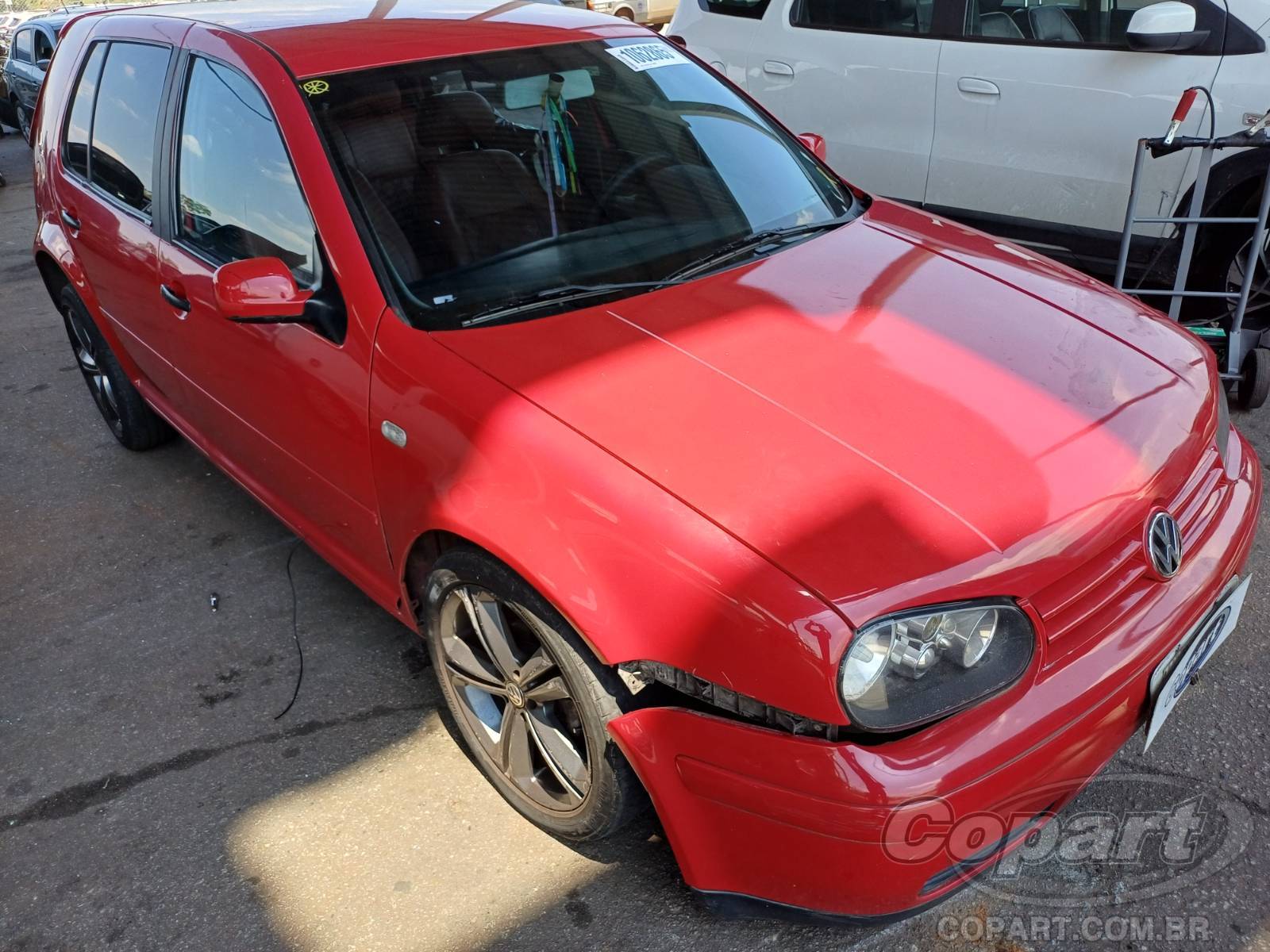 Veículo VW - VolksWagen Golf 2001 VOLKSWAGEN GOLF 1.6 2001 em leilão