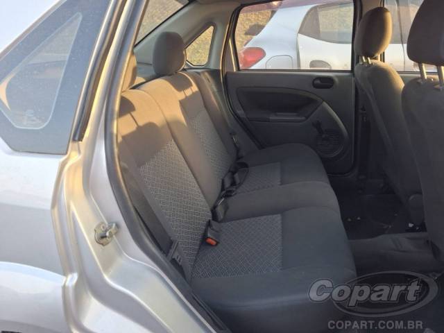 2006 FORD FIESTA SEDAN 