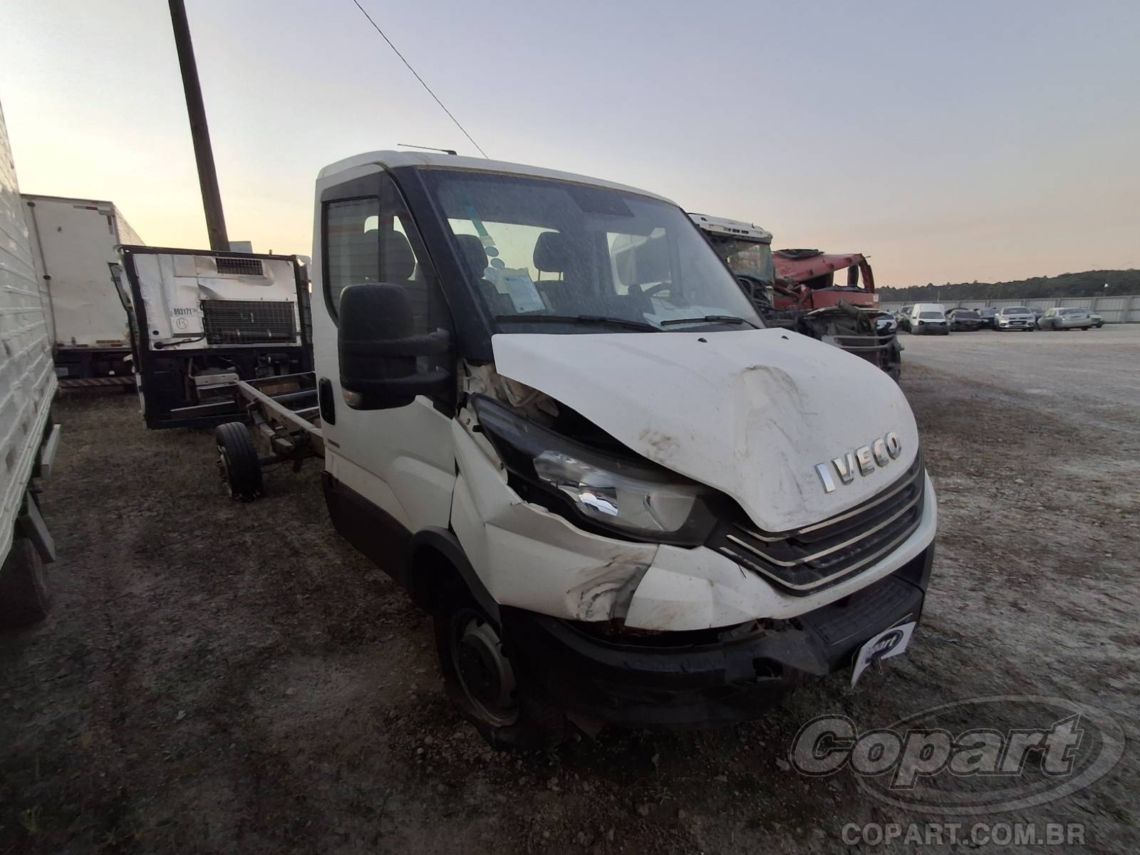 IVECO Daily 35-160 CS 3.0 EGR Turbo 2022 Médio Estado