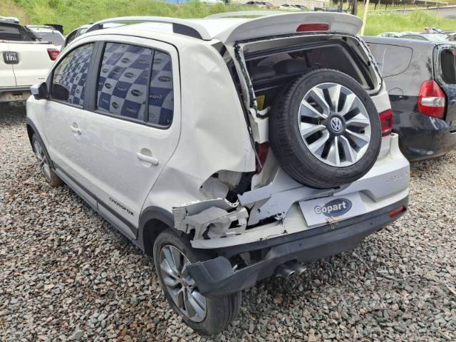 2016 VOLKSWAGEN FOX 