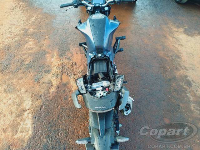 2025 HONDA CB 300F 