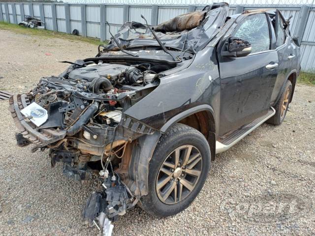 2017 TOYOTA HILUX SW4 