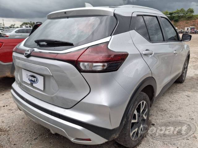 2024 NISSAN KICKS 