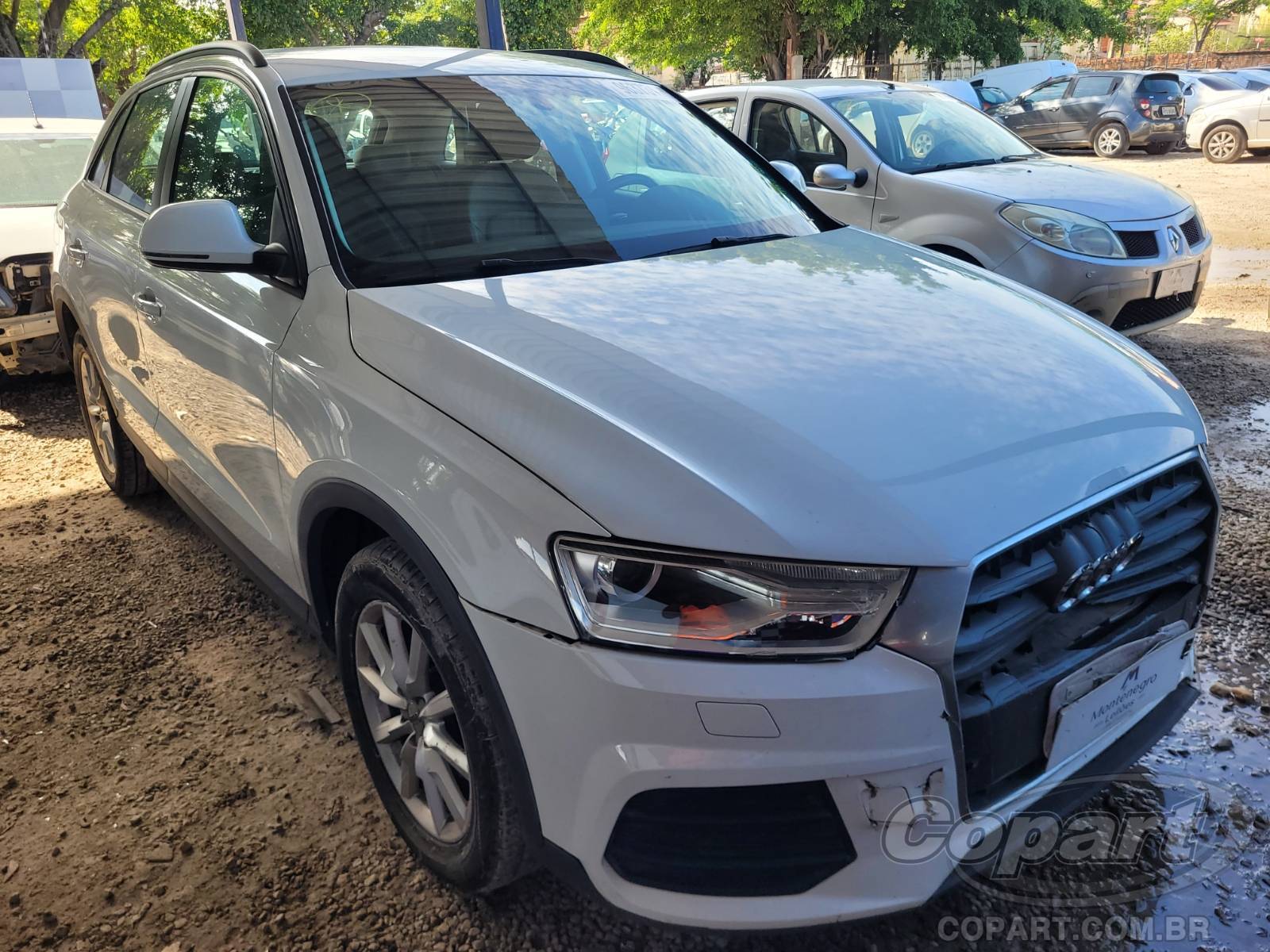 Veículo Audi Q3 Audi Q3 Ambiente 1.4 16V TFSI Turbo 2017 Pequena Monta 2017 em leilão