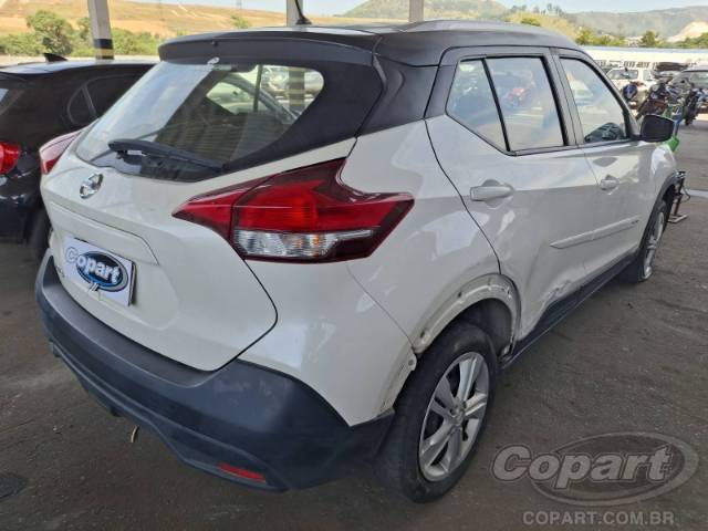2019 NISSAN KICKS 