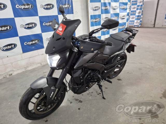 2025 BAJAJ DOMINAR 