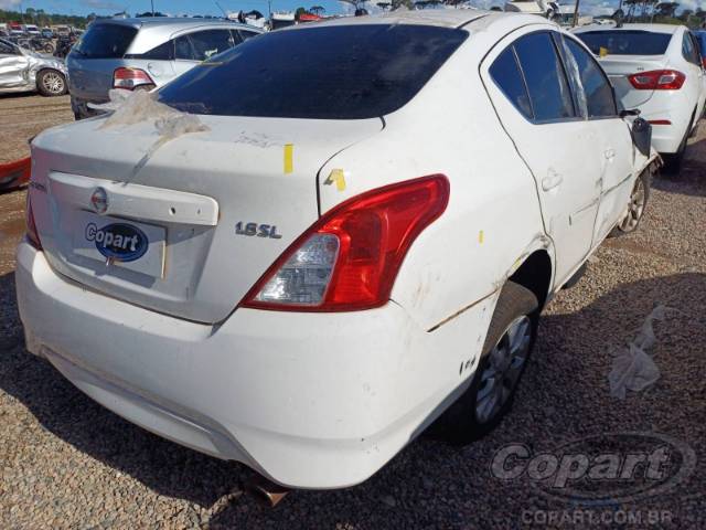 2016 NISSAN VERSA 