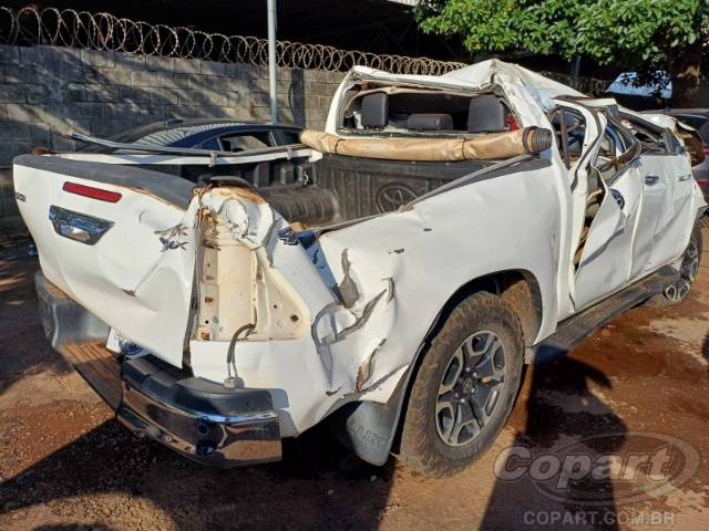 2023 TOYOTA HILUX CD 