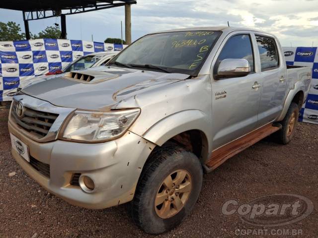 2013 TOYOTA HILUX CD 