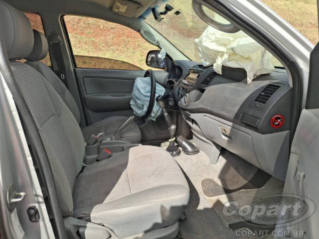 2010 TOYOTA HILUX CD 