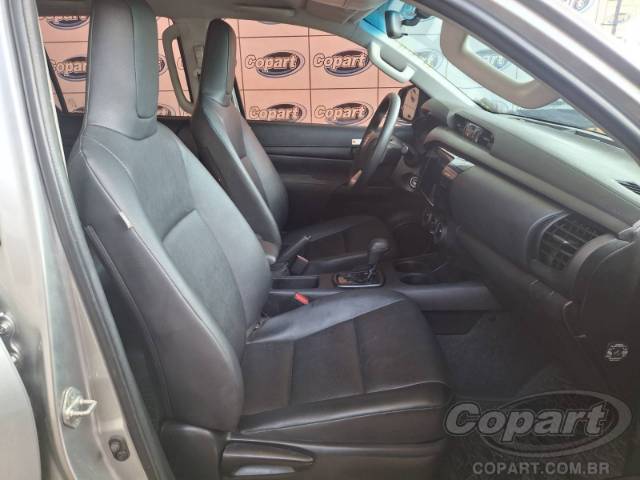 2024 TOYOTA HILUX CD 