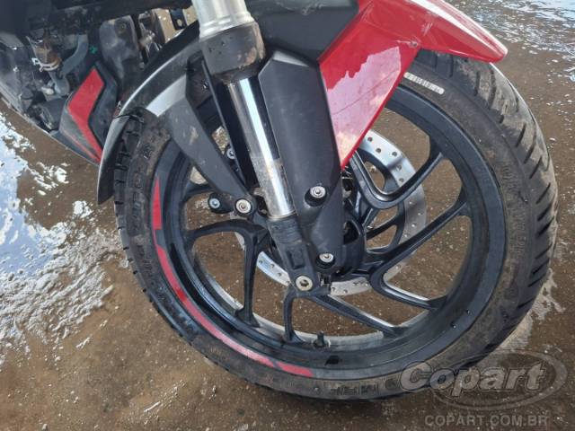 2025 BAJAJ DOMINAR 