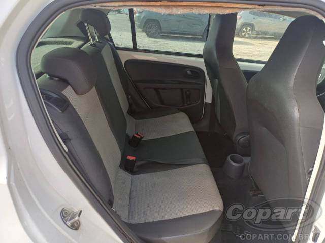 2015 VOLKSWAGEN UP 