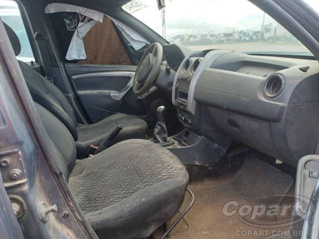 2019 RENAULT DUSTER OROCH 