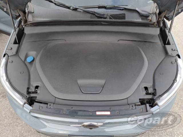 2022 VOLVO XC40 