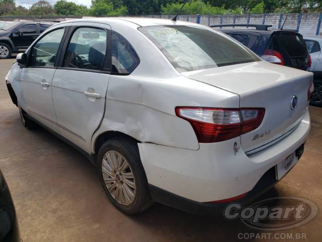 2015 FIAT GRAND SIENA 