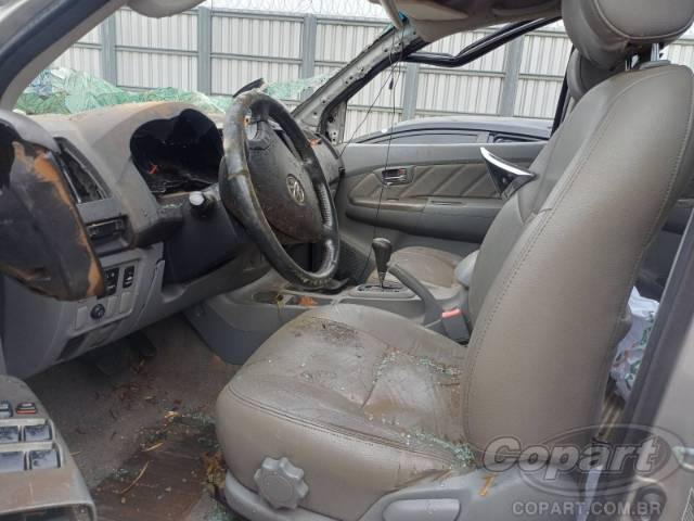 2010 TOYOTA HILUX CD 