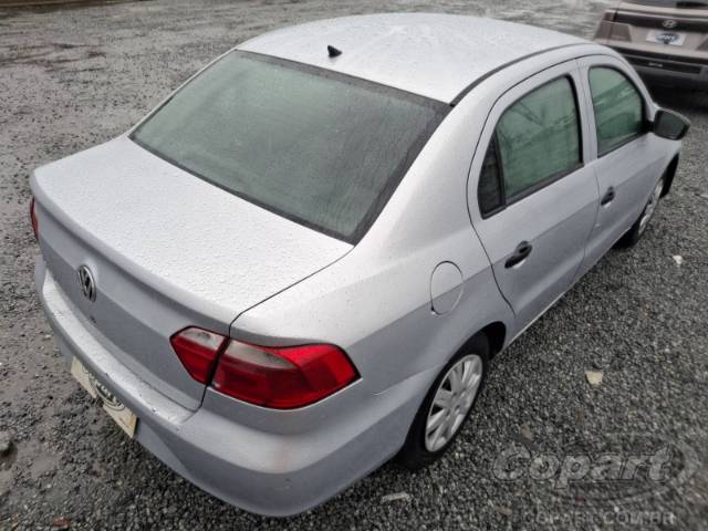 2015 VOLKSWAGEN VOYAGE 