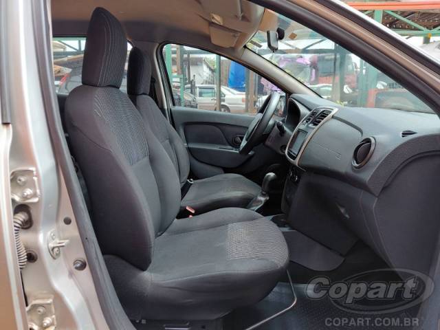 2015 RENAULT SANDERO 