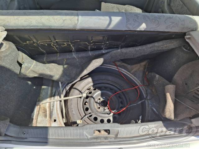 2001 VOLKSWAGEN GOL 