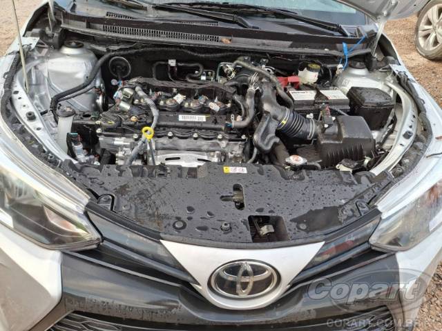 2025 TOYOTA YARIS SEDA 