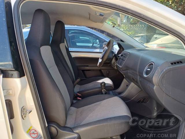2015 VOLKSWAGEN UP 