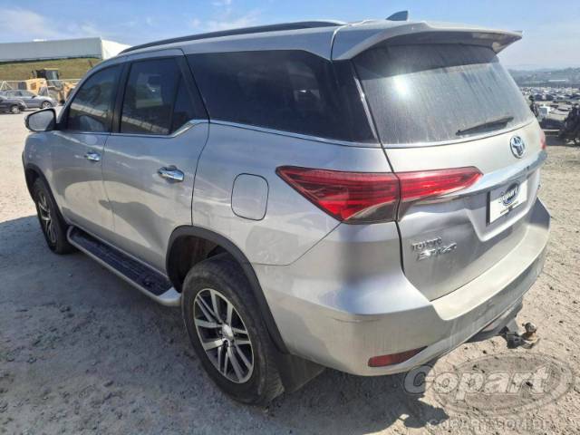 2017 TOYOTA HILUX SW4 