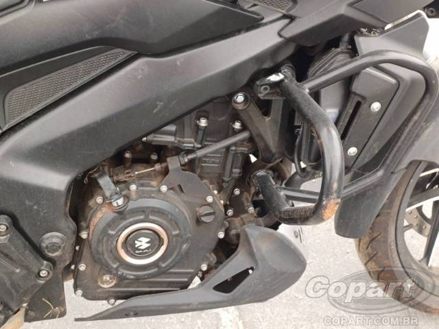 2025 BAJAJ DOMINAR 