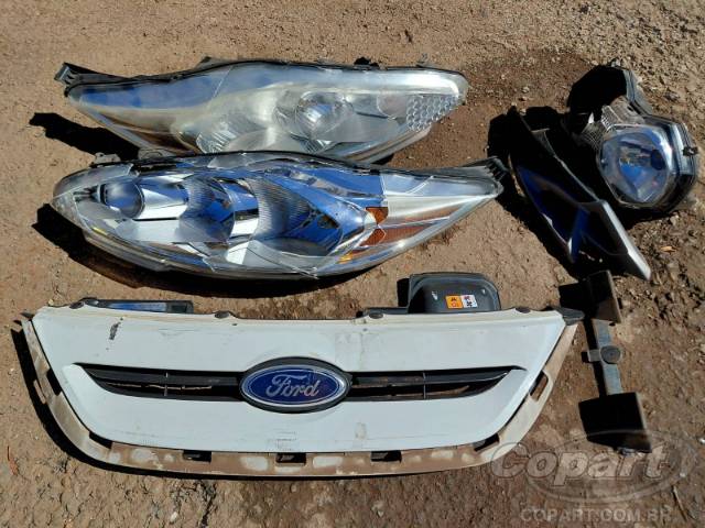 2013 FORD FIESTA 