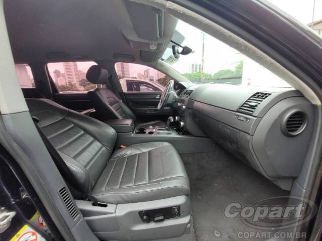 2008 VOLKSWAGEN TOUAREG 