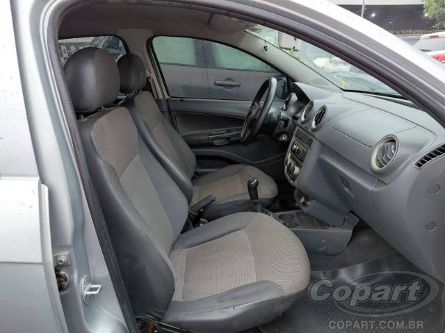 2013 VOLKSWAGEN VOYAGE 