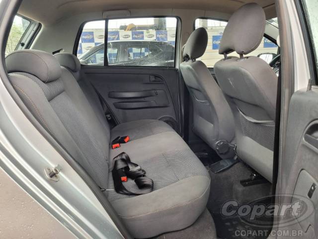 2010 VOLKSWAGEN FOX 