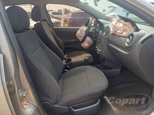 2014 VOLKSWAGEN VOYAGE 