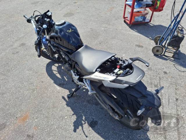 2026 HONDA CB 300F 