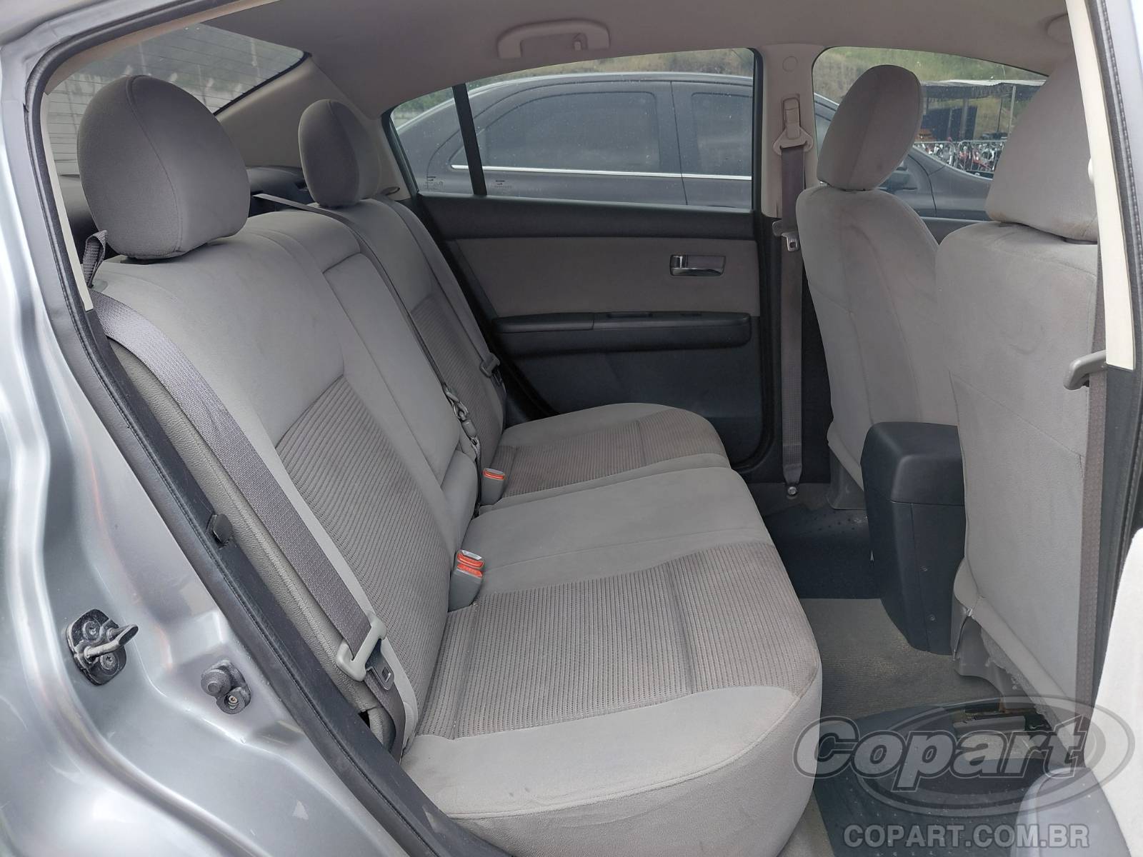 2012 NISSAN SENTRA — foto 6 de 11
