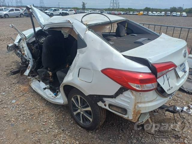 2021 TOYOTA YARIS SEDA 