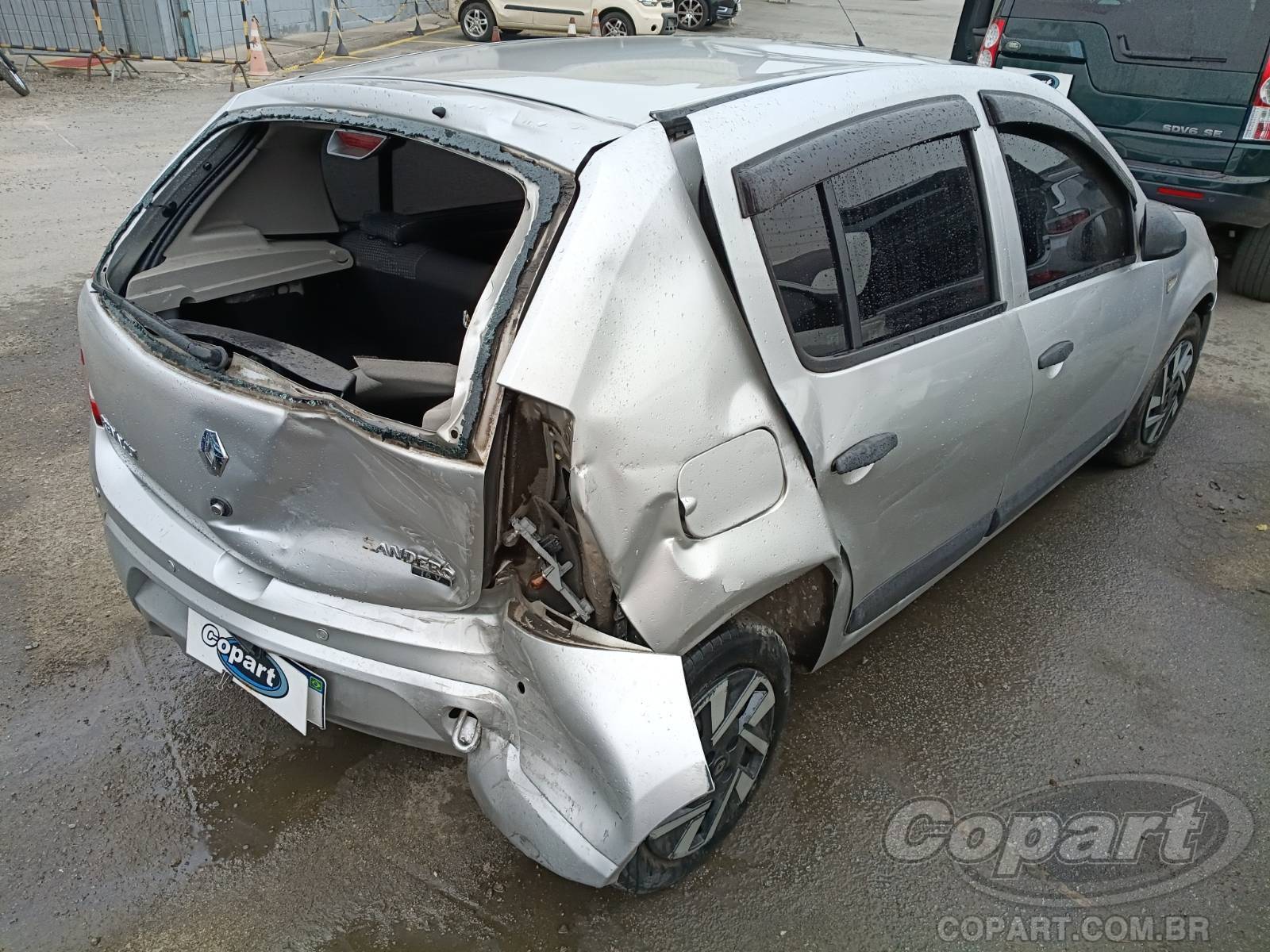 2010 RENAULT SANDERO — foto 4 de 10