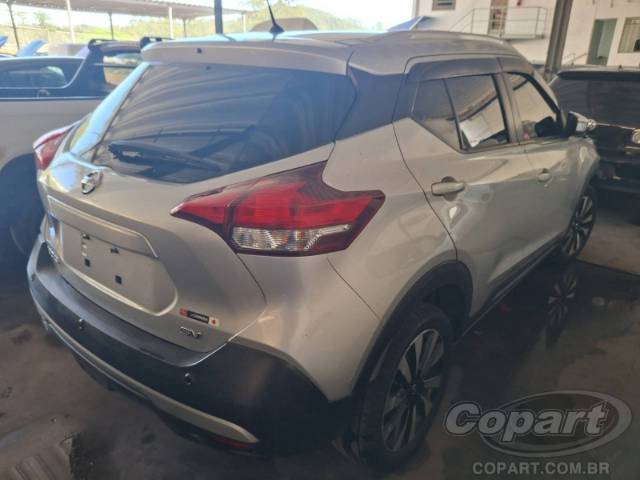 2021 NISSAN KICKS 