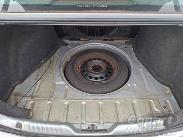 2010 VOLKSWAGEN VOYAGE 