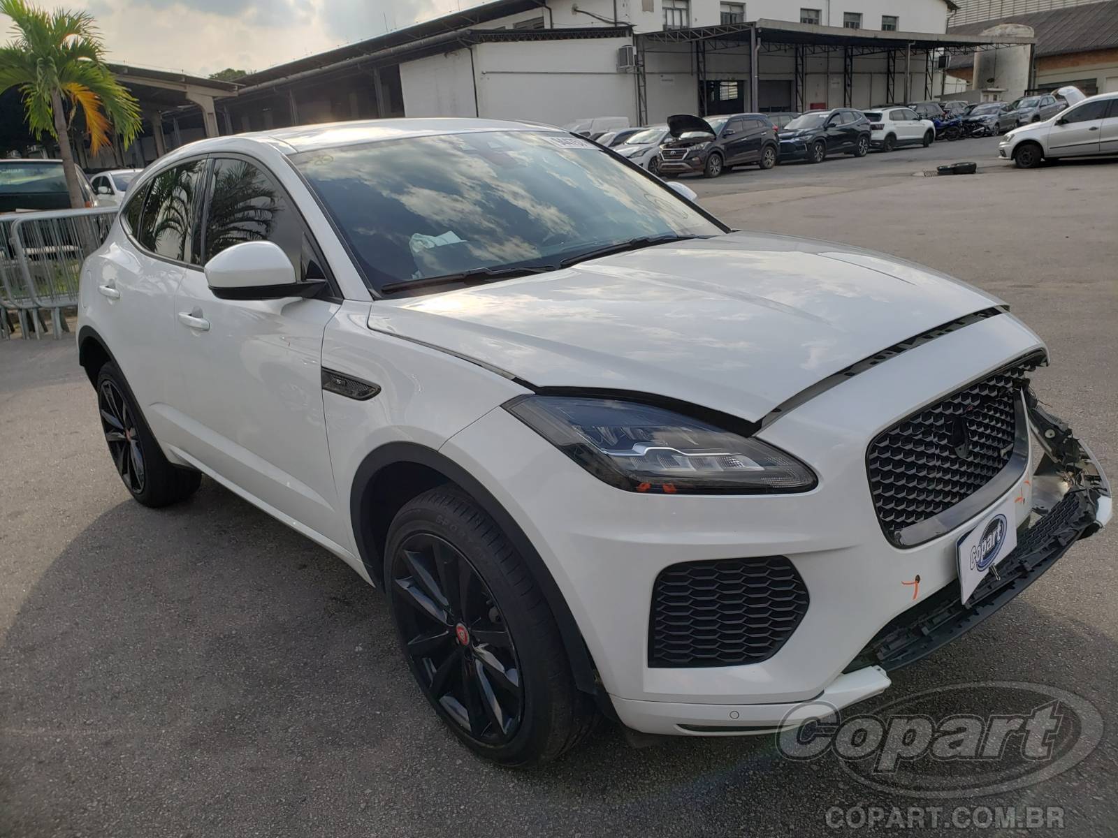 Veículo Jaguar E-Pace Jaguar E-Pace P250F R-Dynamic S AWD 2019 Médio Dano Frontal 2019 em leilão