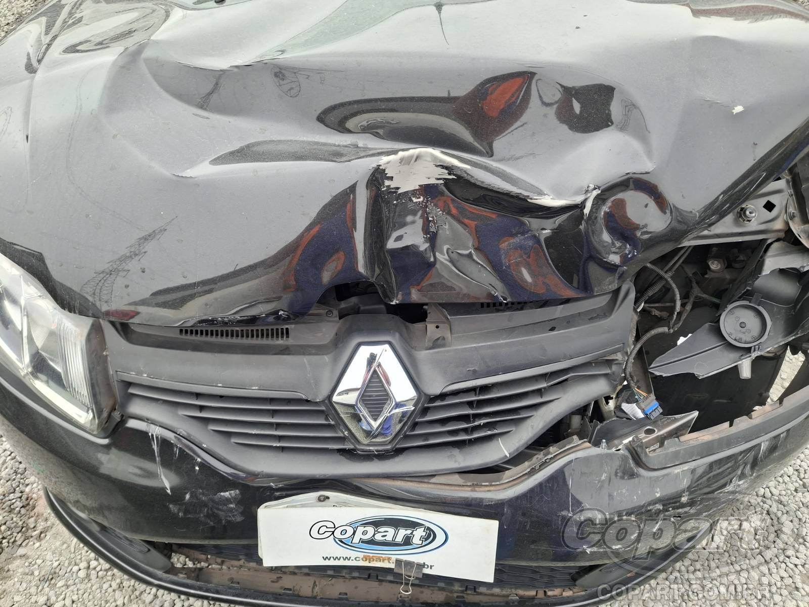Foto 12 de 13: 2015 RENAULT SANDERO