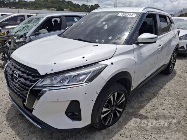 2022 NISSAN KICKS 