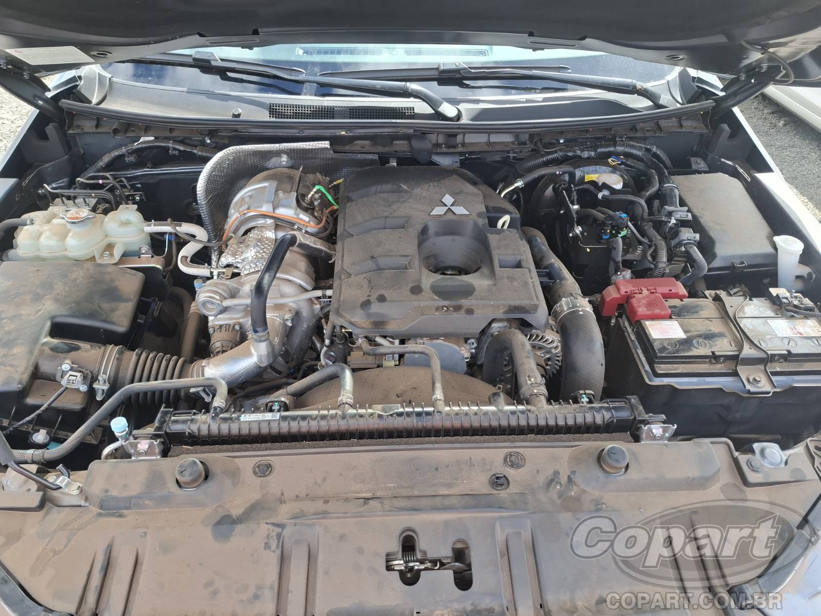 Foto 7 de 11: 2027 MITSUBISHI TRITON