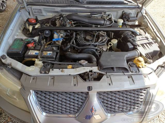 2015 MITSUBISHI PAJERO TR4 