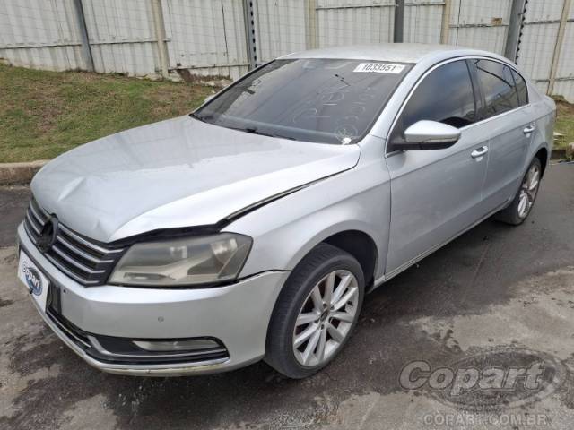 2011 VOLKSWAGEN PASSAT 
